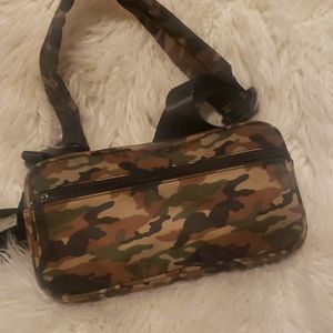Camo fanny bag